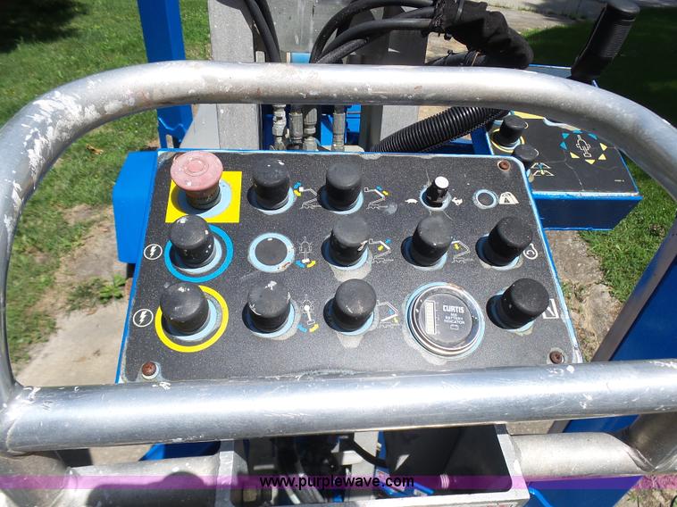 image for item L7083 2005 Genie TZ-50 towable boom lift