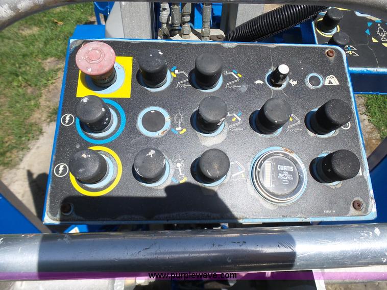 image for item L7083 2005 Genie TZ-50 towable boom lift