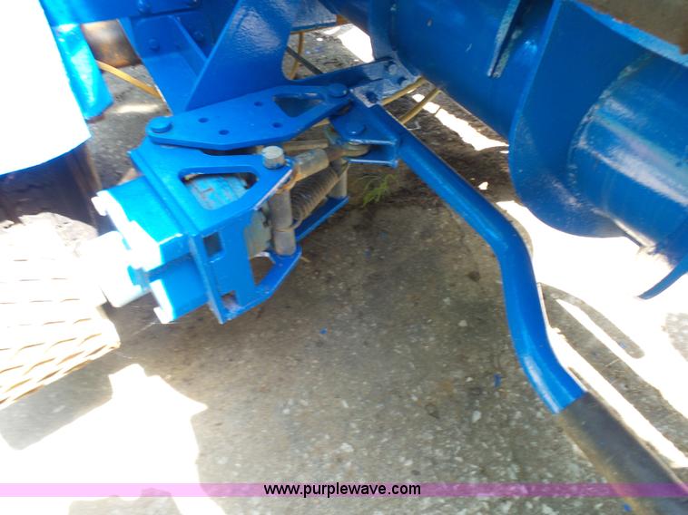 image for item L7083 2005 Genie TZ-50 towable boom lift