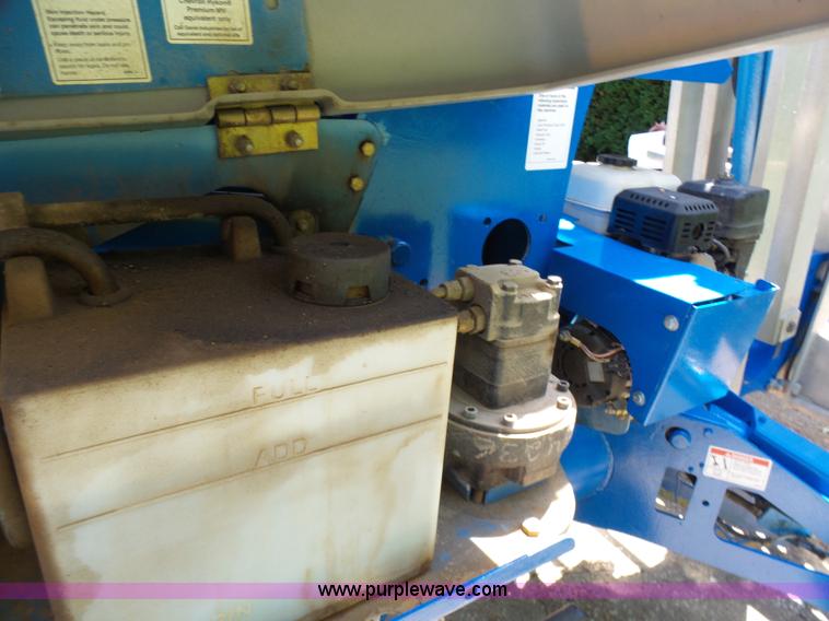 image for item L7083 2005 Genie TZ-50 towable boom lift