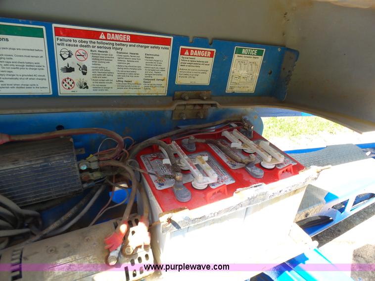 image for item L7083 2005 Genie TZ-50 towable boom lift