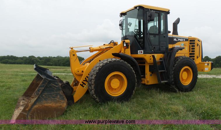 image for item L7085 2013 Hyundai HL740-9 wheel loader