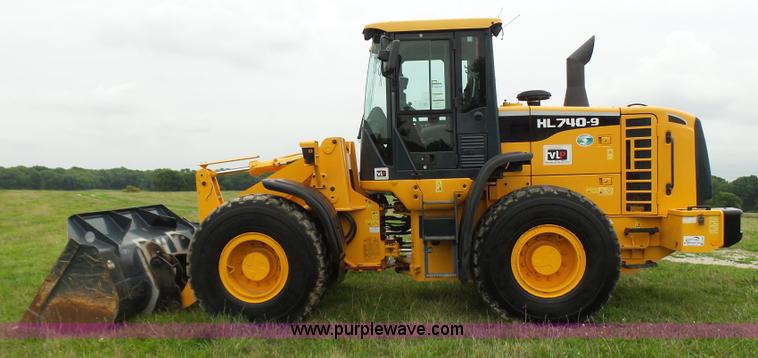 image for item L7085 2013 Hyundai HL740-9 wheel loader