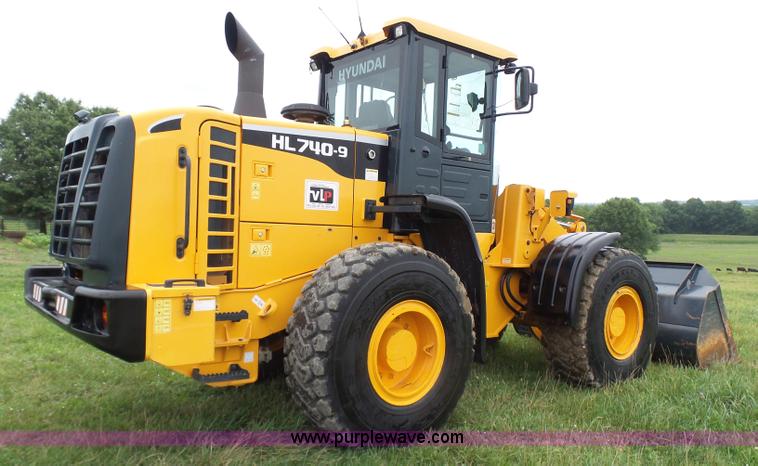 image for item L7085 2013 Hyundai HL740-9 wheel loader
