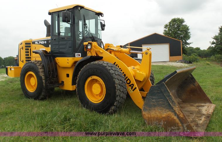 image for item L7085 2013 Hyundai HL740-9 wheel loader