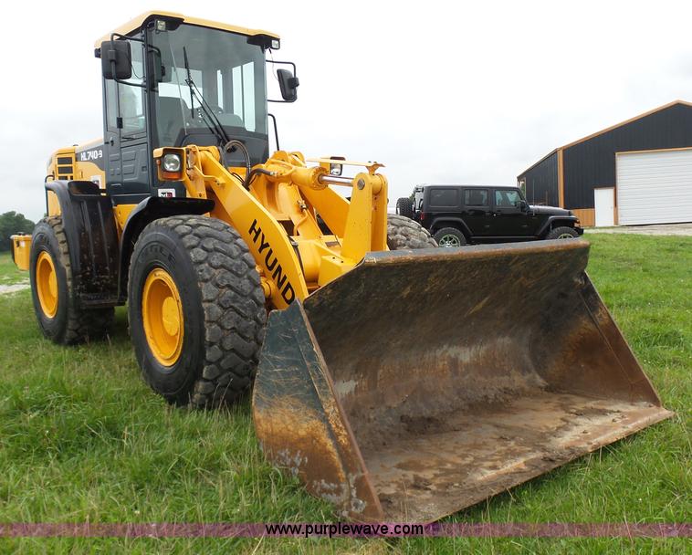 image for item L7085 2013 Hyundai HL740-9 wheel loader