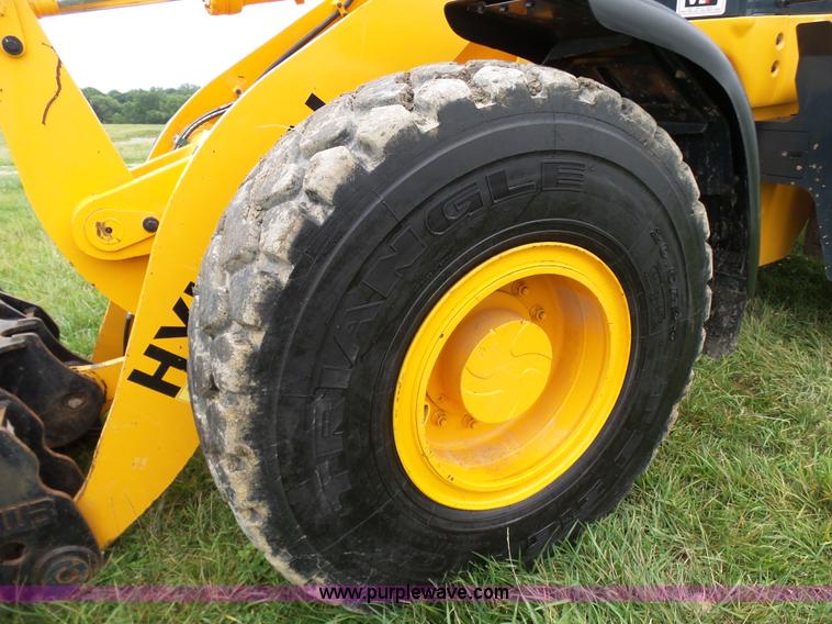 image for item L7085 2013 Hyundai HL740-9 wheel loader