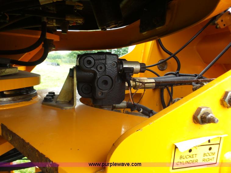 image for item L7085 2013 Hyundai HL740-9 wheel loader