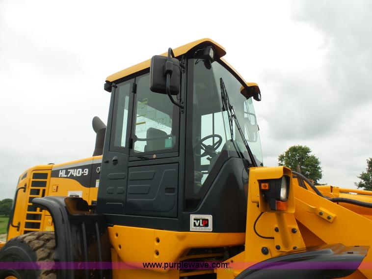 image for item L7085 2013 Hyundai HL740-9 wheel loader