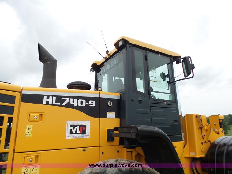 image for item L7085 2013 Hyundai HL740-9 wheel loader
