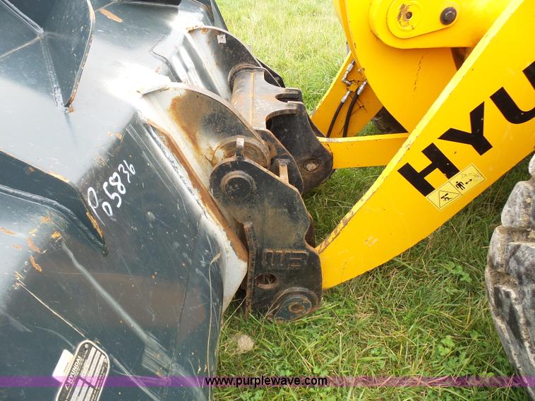 image for item L7085 2013 Hyundai HL740-9 wheel loader