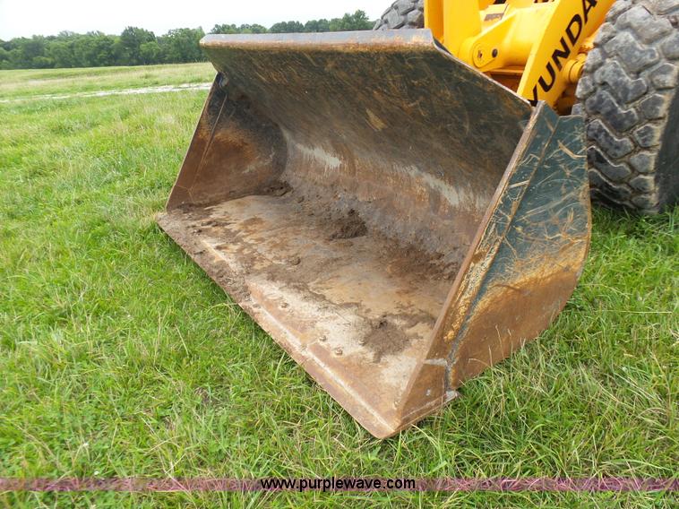 image for item L7085 2013 Hyundai HL740-9 wheel loader