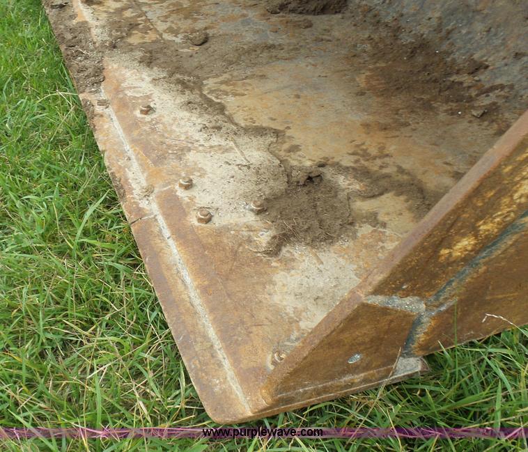 image for item L7085 2013 Hyundai HL740-9 wheel loader