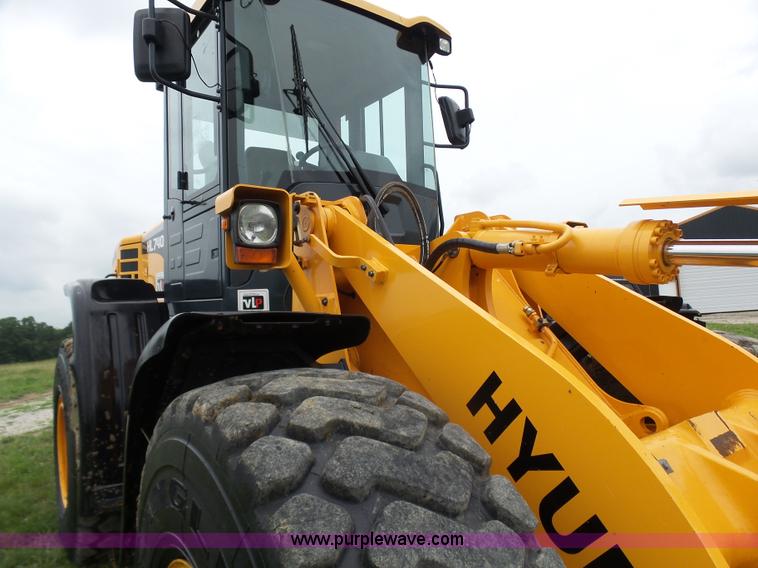 image for item L7085 2013 Hyundai HL740-9 wheel loader