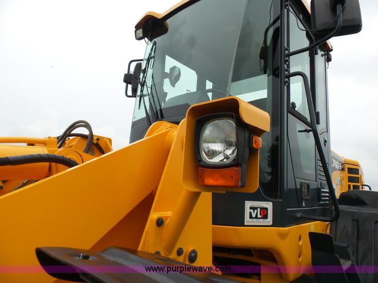 image for item L7085 2013 Hyundai HL740-9 wheel loader