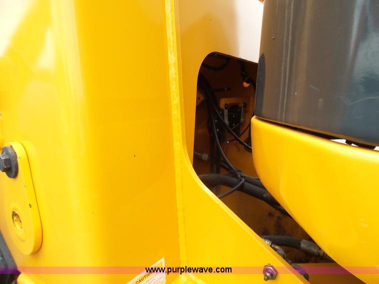 image for item L7085 2013 Hyundai HL740-9 wheel loader
