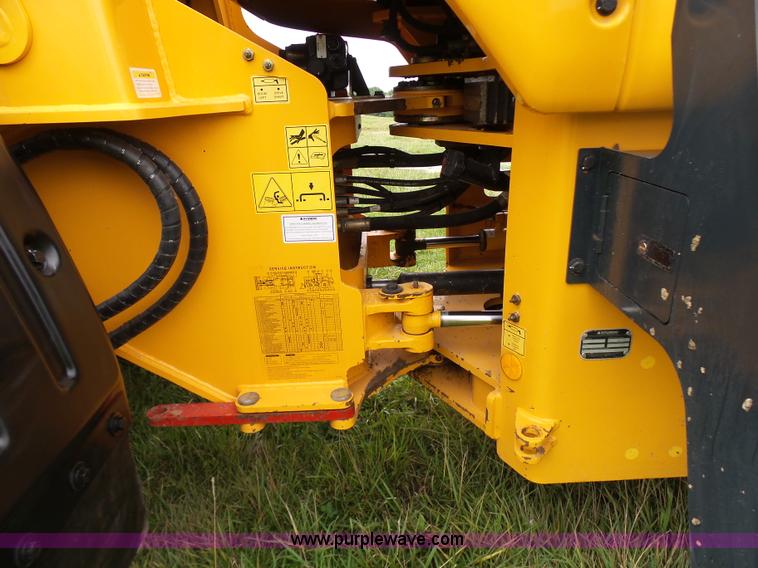image for item L7085 2013 Hyundai HL740-9 wheel loader