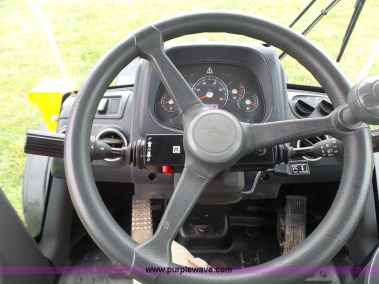 image for item L7085 2013 Hyundai HL740-9 wheel loader