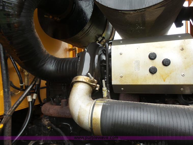 image for item L7085 2013 Hyundai HL740-9 wheel loader