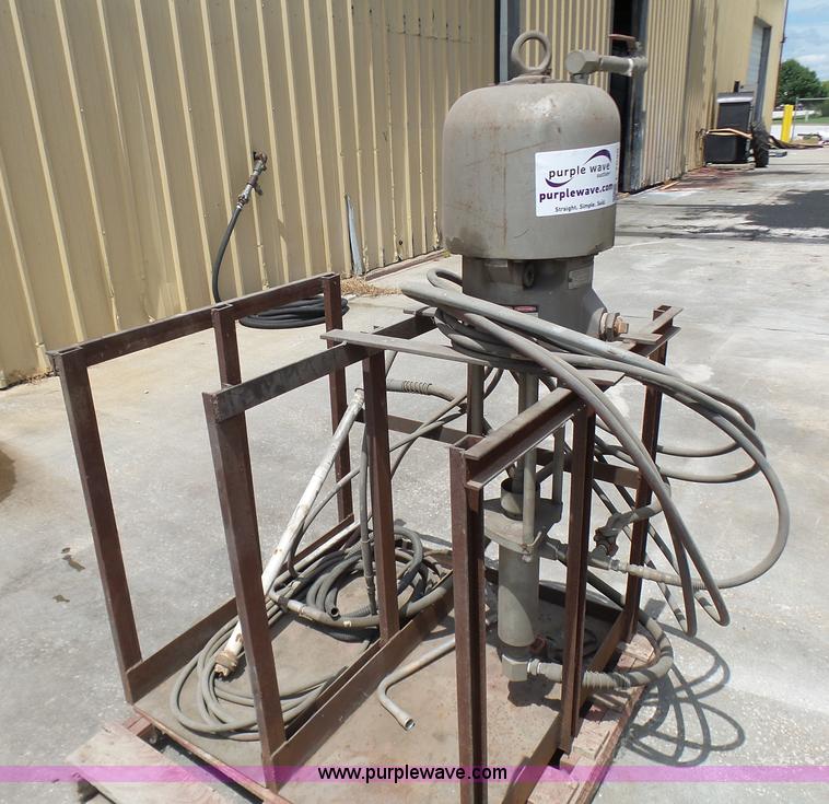 image for item L7095 Gramco 208-004 paint sprayer system