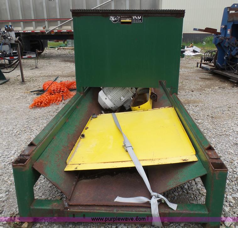 image for item L7101 Brewco Dblend double end saw