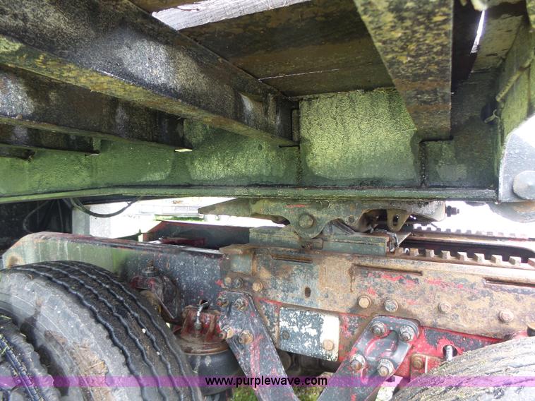 image for item L7229 1999 Dynaweld equipment trailer