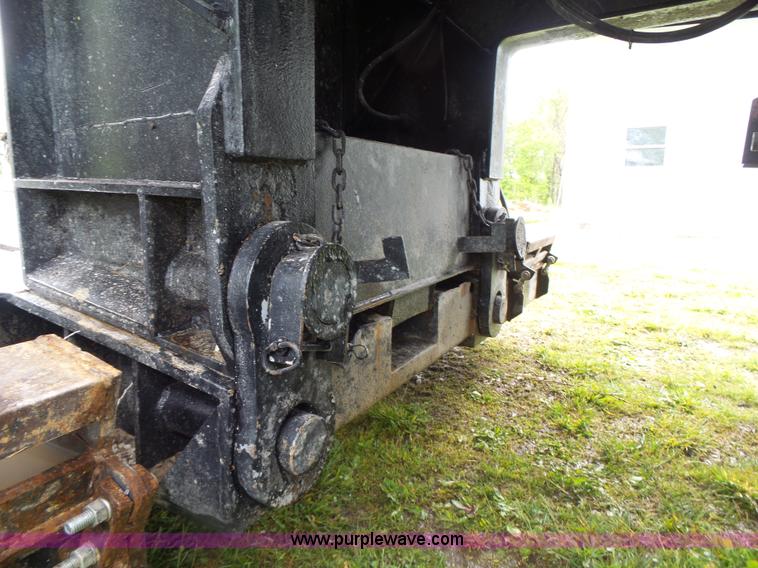 image for item L7229 1999 Dynaweld equipment trailer