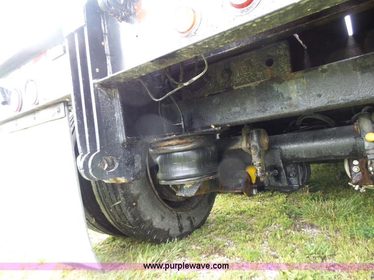 image for item L7229 1999 Dynaweld equipment trailer