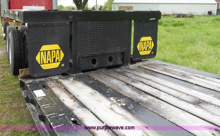 image for item L7229 1999 Dynaweld equipment trailer