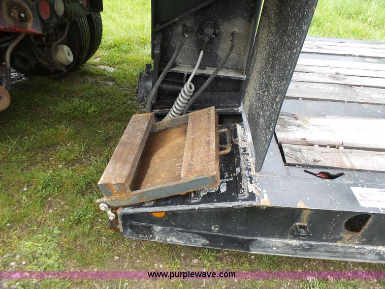 image for item L7229 1999 Dynaweld equipment trailer