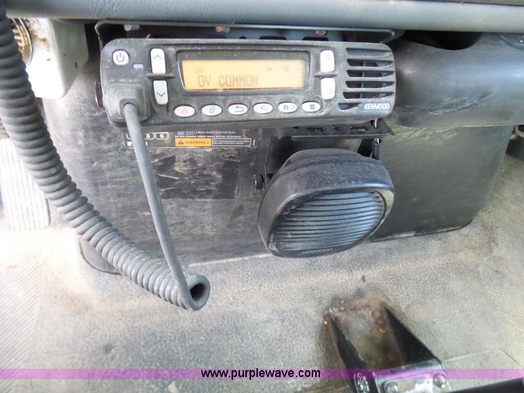 image for item N9404 2003 International 7400 bucket truck