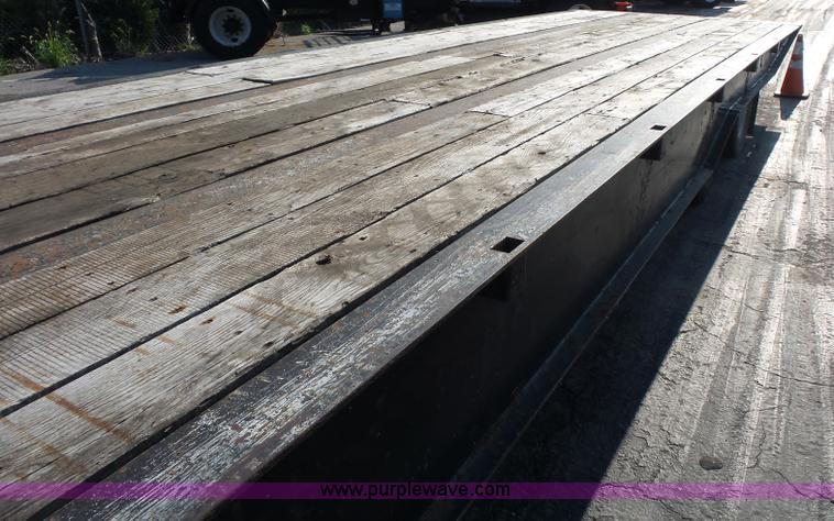 image for item K1629 2006 Trail Eze TE701 drop deck equipment trailer