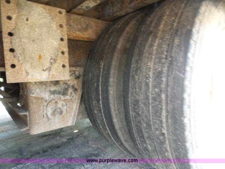 image for item K1629 2006 Trail Eze TE701 drop deck equipment trailer