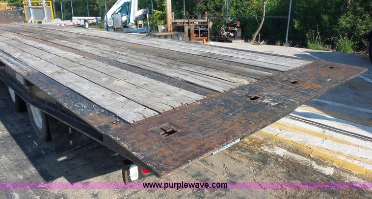 image for item K1629 2006 Trail Eze TE701 drop deck equipment trailer