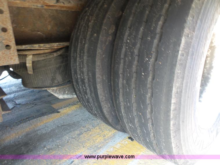 image for item K1629 2006 Trail Eze TE701 drop deck equipment trailer