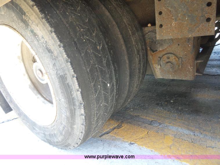 image for item K1629 2006 Trail Eze TE701 drop deck equipment trailer