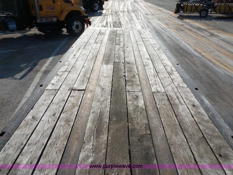 image for item K1629 2006 Trail Eze TE701 drop deck equipment trailer