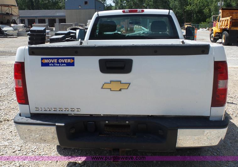 image for item K1733 2008 Chevrolet Silverado 1500 pickup truck