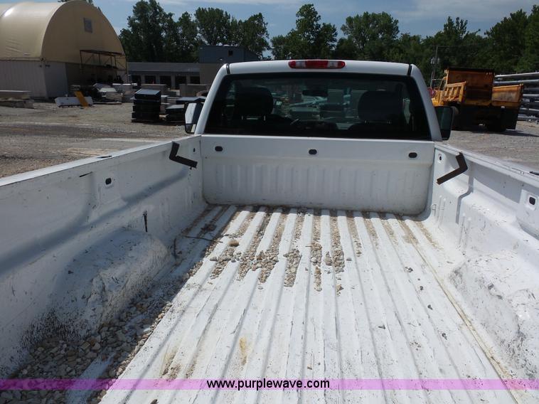 image for item K1733 2008 Chevrolet Silverado 1500 pickup truck