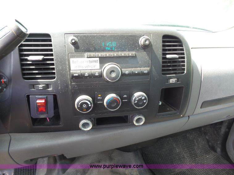 image for item K1733 2008 Chevrolet Silverado 1500 pickup truck