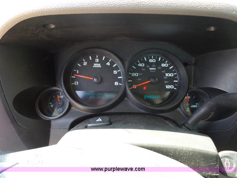 image for item K1733 2008 Chevrolet Silverado 1500 pickup truck