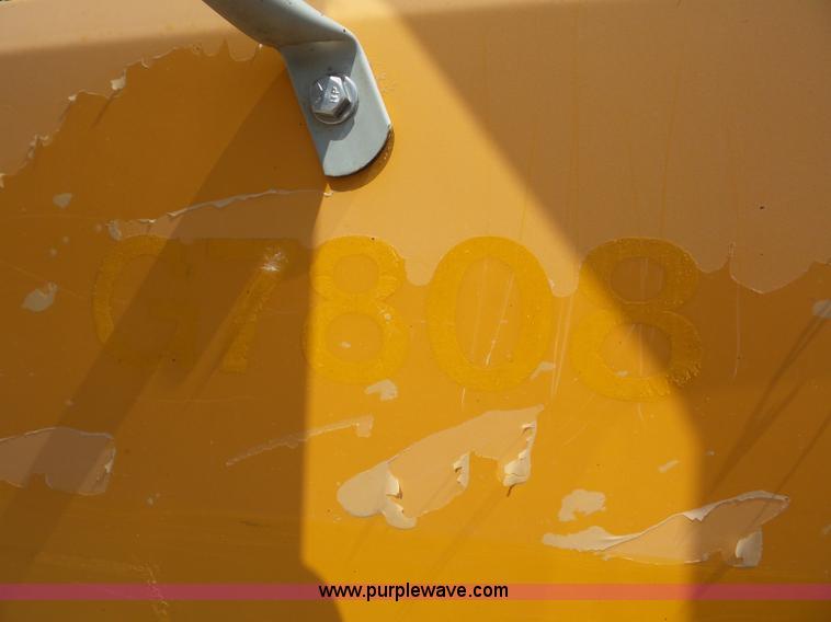 image for item K1734 1992 International 4900 oil distribution truck