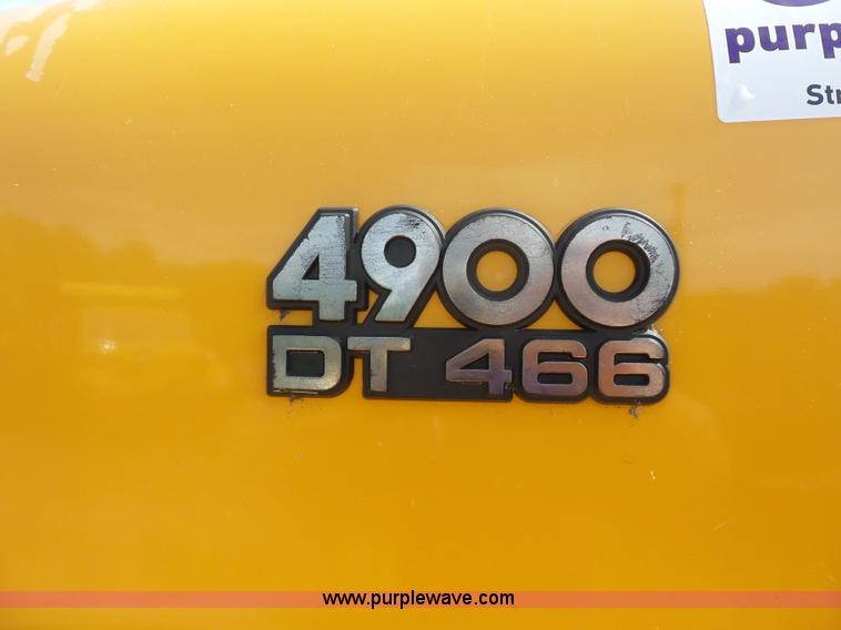 image for item K1737 1997 International 4900 dump truck