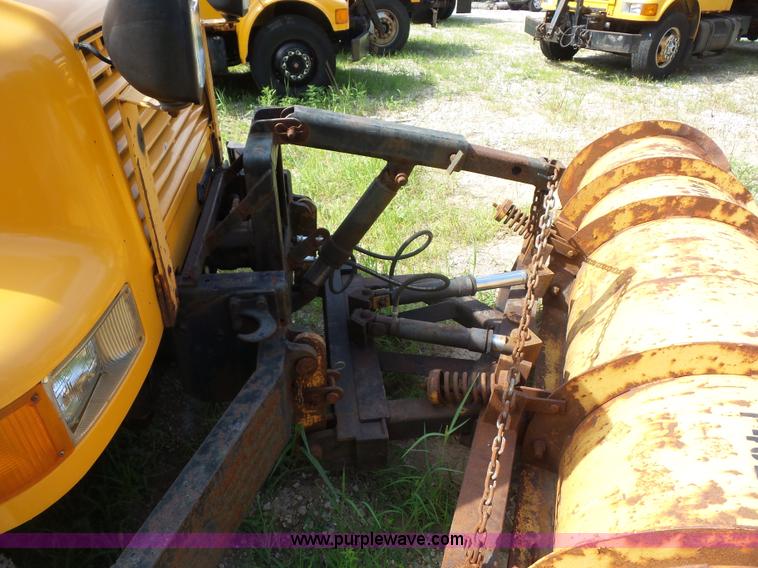 image for item K1737 1997 International 4900 dump truck