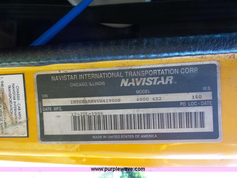 image for item K1737 1997 International 4900 dump truck