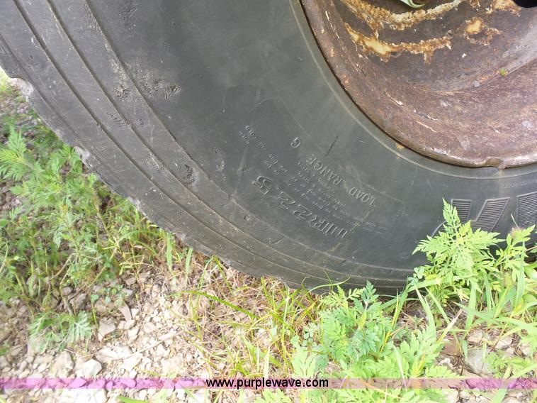 image for item K1739 2000 International 4900 dump truck