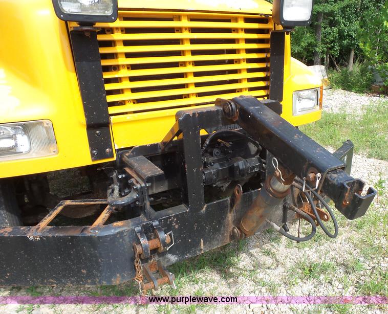 image for item K1739 2000 International 4900 dump truck