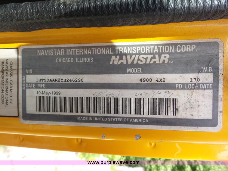 image for item K1739 2000 International 4900 dump truck