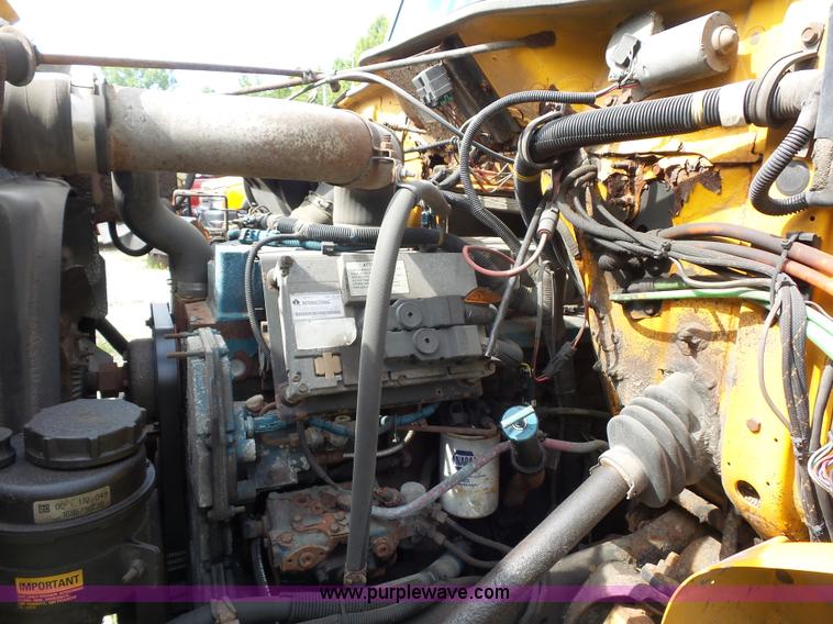 image for item K1739 2000 International 4900 dump truck