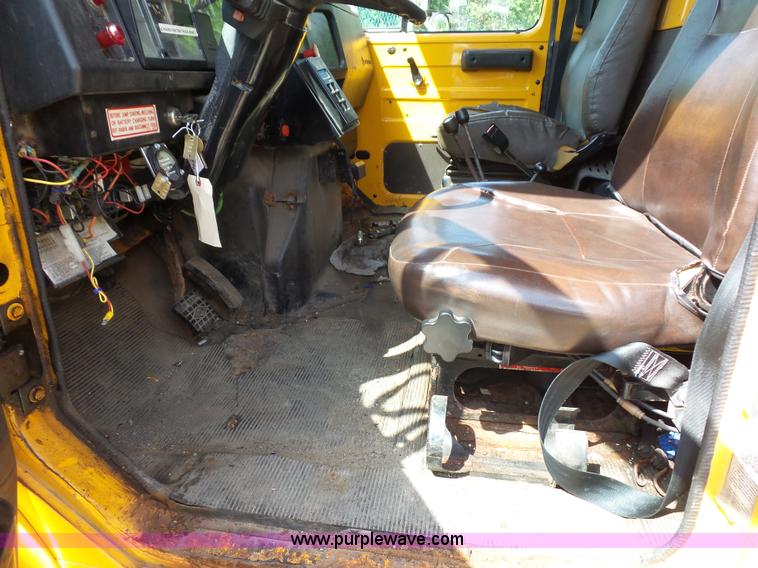 image for item K1741 1997 International 4900 dump truck